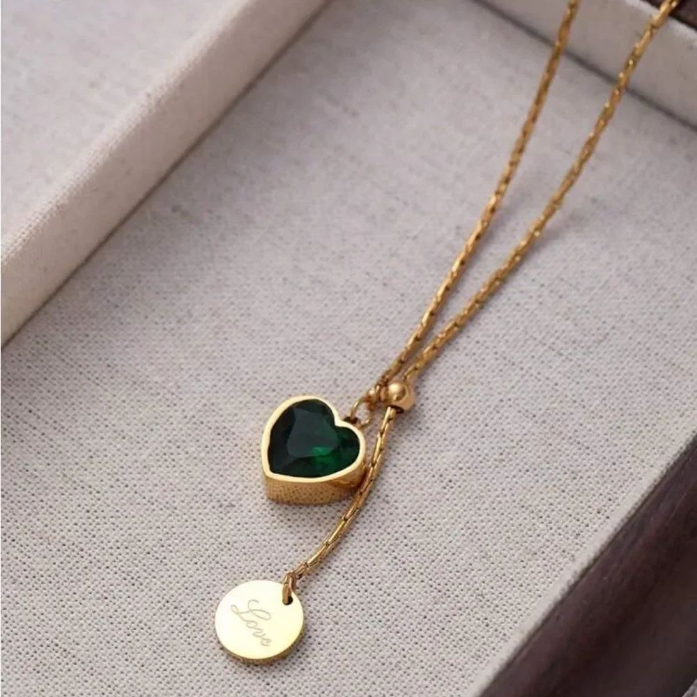 Green Heart Necklace Q996